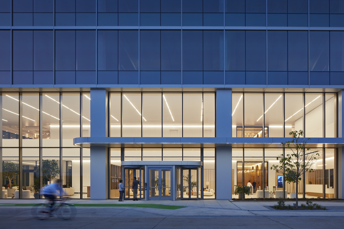 Lincoln Yards Life Sciences Center, exnterior lighting