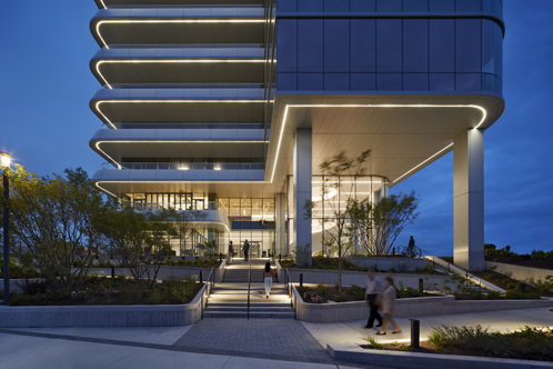 Lincoln Yards Life Sciences Center, exnterior lighting