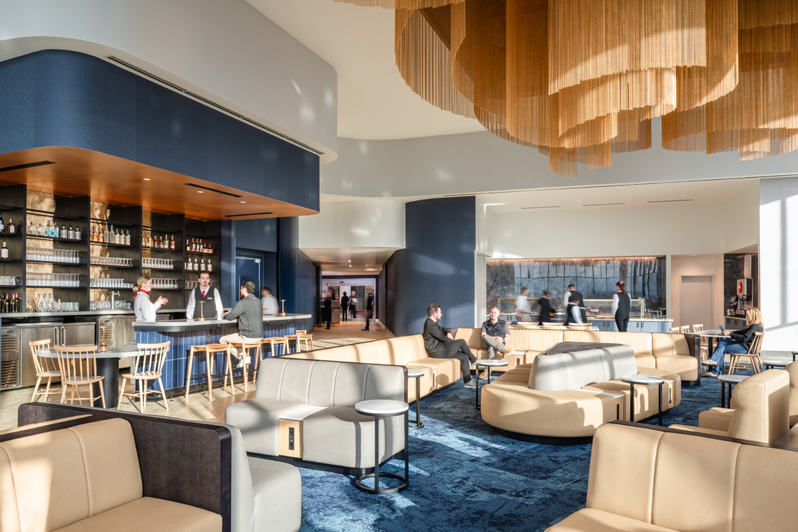 Marriott Marquis, McCormick Place dining area and lounge, interior lighting